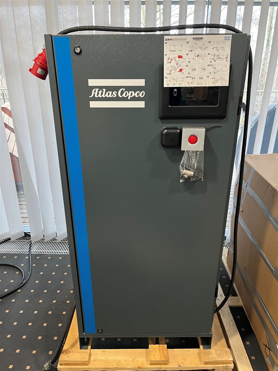 Compressore a vite Atlas Copco GA 7 VSD P a velocità controllata Serbatoio olio MEAC AD2000